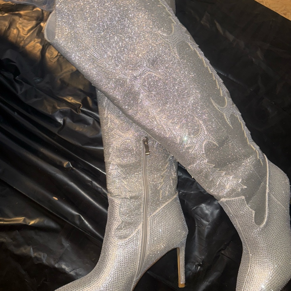 Elegant Silver Knee-High Women's Boots
